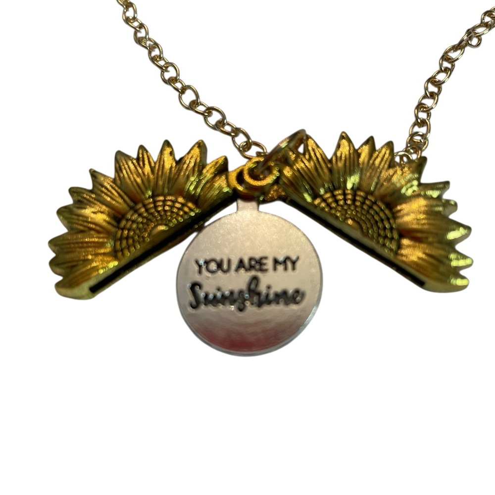 Sunflower Pendant Necklace‎